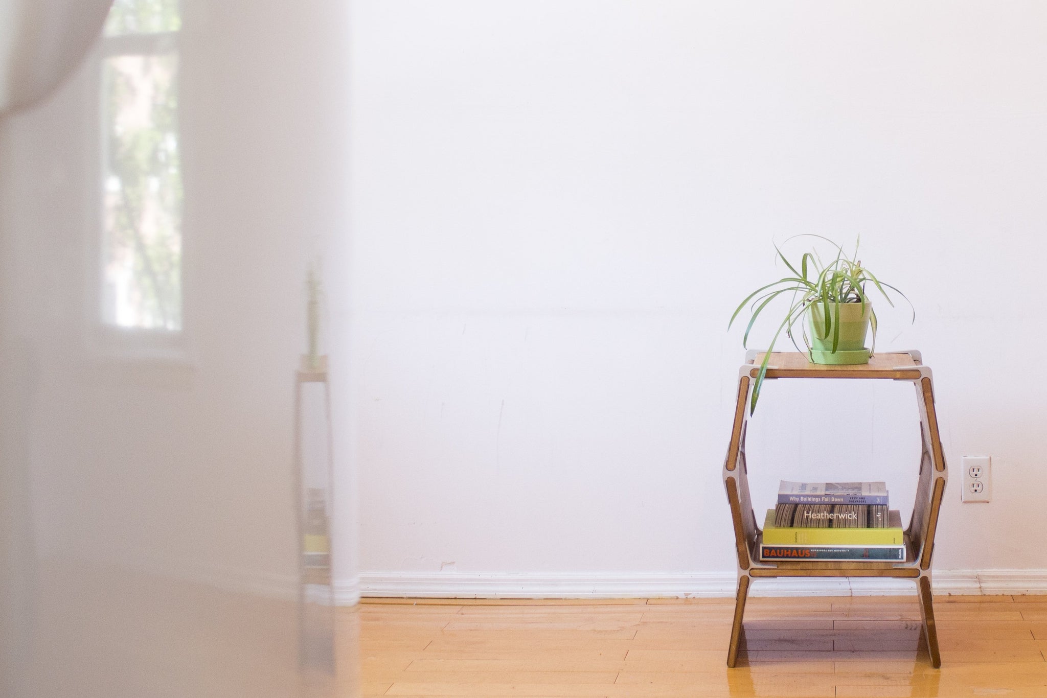 Modos Modular Furniture System Side Table Shelf S1